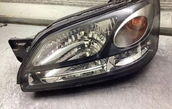 Subaru Outback Headlight/headlamp 10020751 12W55W