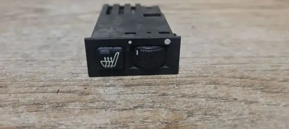 BMW 5 E39 Seat heating switch 61318352259