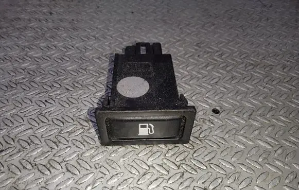 Toyota Avensis T250 Fuel tank opening switch 156795