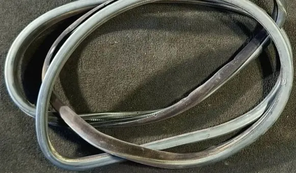Volvo S80 Front door rubber seal