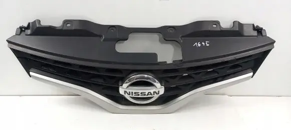 Nissan NV200 Front bumper upper radiator grill