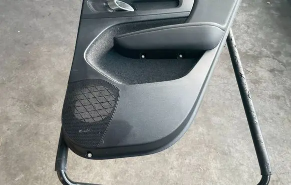 Volvo XC40 Coupe rear side trim panel 
