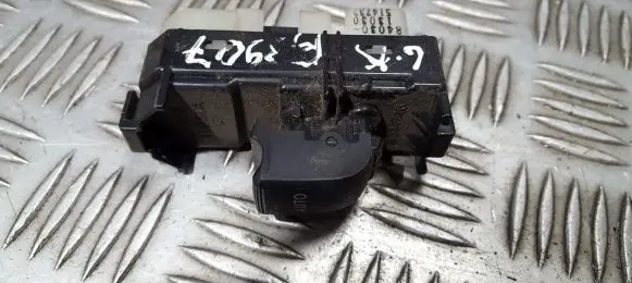 Toyota Corolla Verso E121 Electric window control switch 8403013030 84030-13030514733