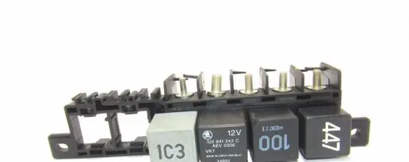 Skoda Octavia Mk1 (1U) Fuse module 8L0941822