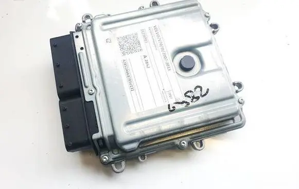 Volvo V70 Engine control unit/module 31336983 0281018414