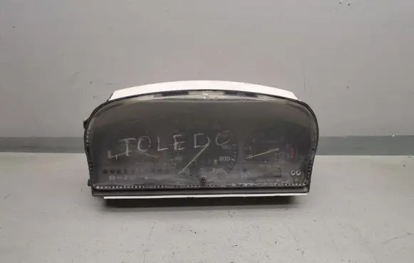 Seat Toledo I (1L) Speedometer (instrument cluster) 81117785