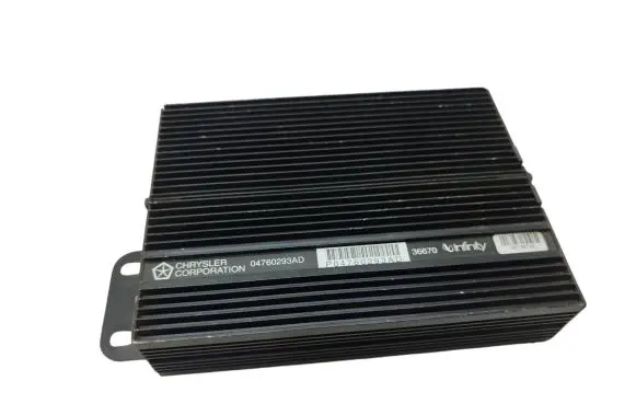 Chrysler 300M Sound amplifier 04760293AD