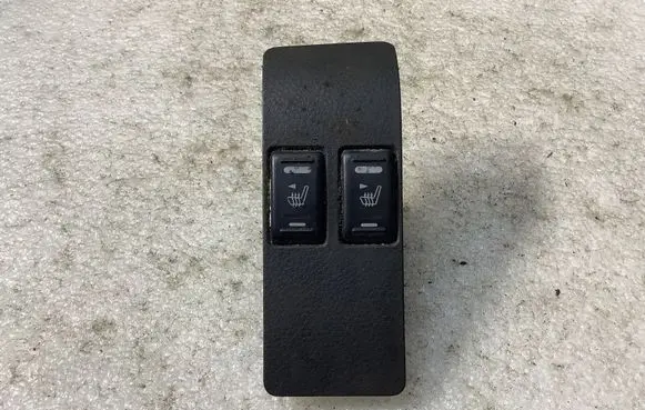 Nissan X-Trail T30 Seat heating switch 68486EQ000