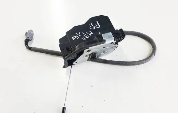 Mini Cooper Countryman R60 Front door lock