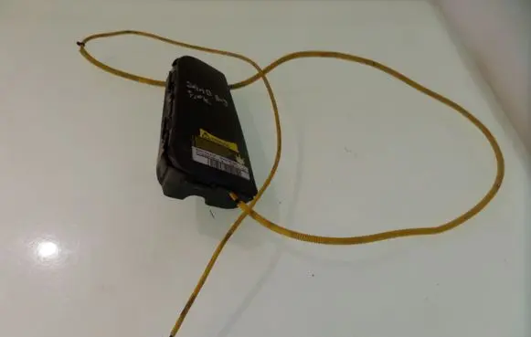 Passenger airbag on/off switch