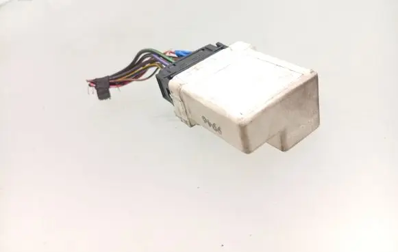 BMW 3 E46 Glow plug pre-heat relay 2247664 72RB511