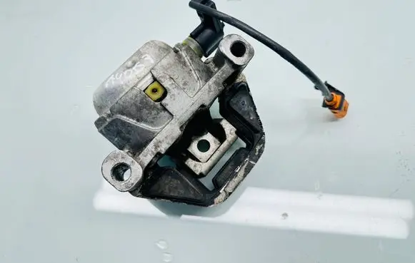Audi A6 S6 C7 4G Engine mount bracket