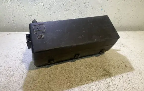 Dodge Challenger Fuse box set P68426208AC WU0570U0165