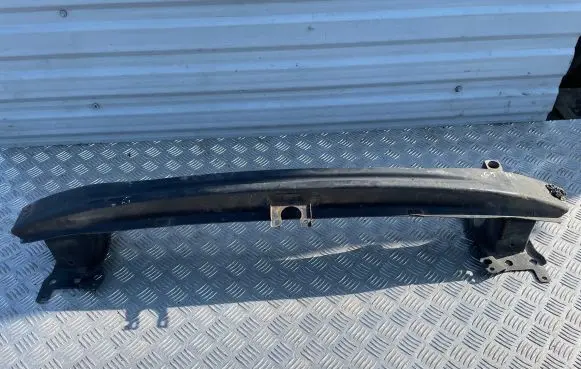 Volkswagen Golf V Front bumper cross member