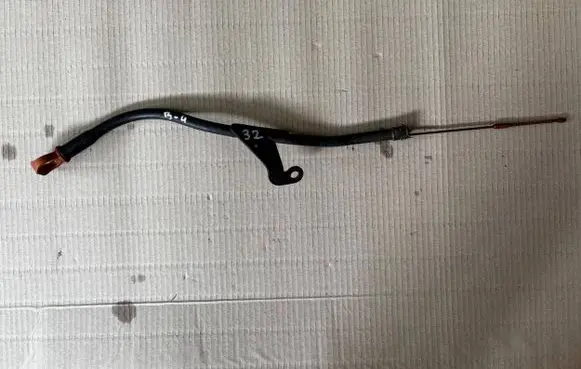 Citroen C4 I Oil level dip stick 