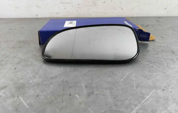 Volvo V70 Wing mirror glass 9203118