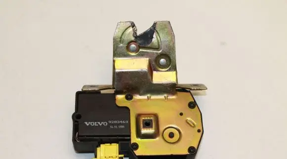 Volvo S80 Tailgate/trunk/boot lock/catch/latch 9203463