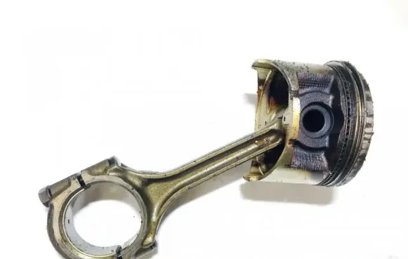 Honda Accord Piston with connecting rod p0e29