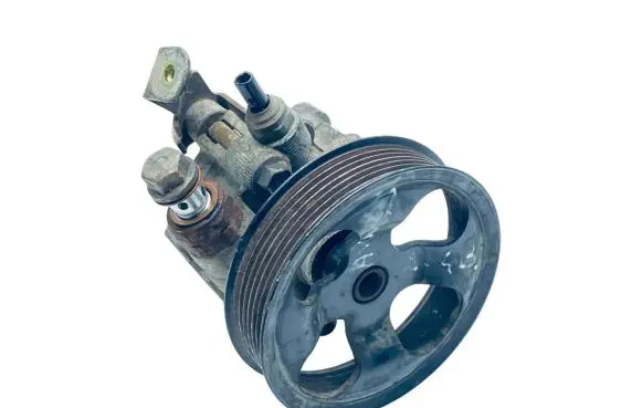 Toyota Avensis T250 Power steering pump 4431005090