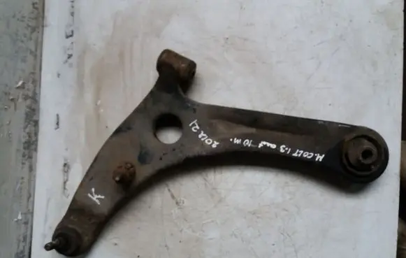 Mitsubishi Colt Front lower control arm/wishbone