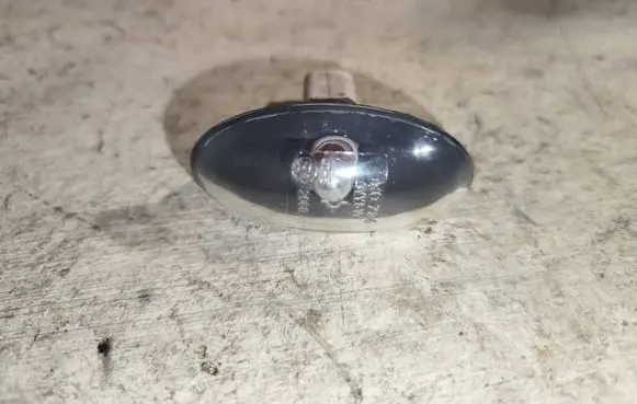 Peugeot 407 Front fender indicator light 