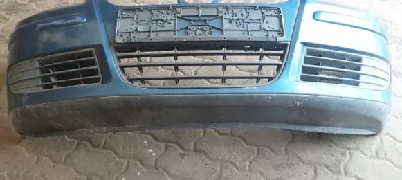 Volkswagen Polo IV 9N3 Front bumper LA5k