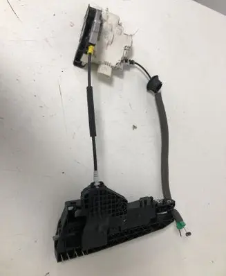 Audi Q3 8U Rear door lock