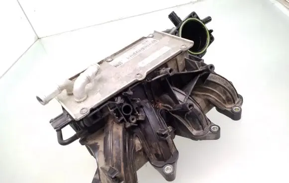Volkswagen Golf VI Intake manifold 03F145749B 03F129711H