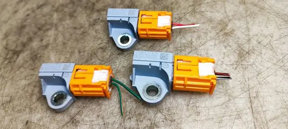 Mazda 6 Airbag deployment crash/impact sensor GDK457KC0 K0273052510