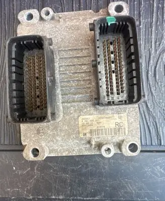 Opel Corsa D Engine control unit/module 0261S05211