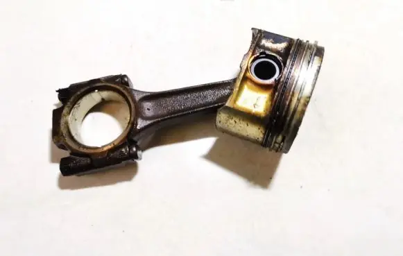 Fiat Bravo - Brava Piston with connecting rod