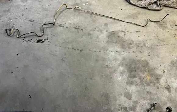 Dacia Dokker Fuel line pipe 