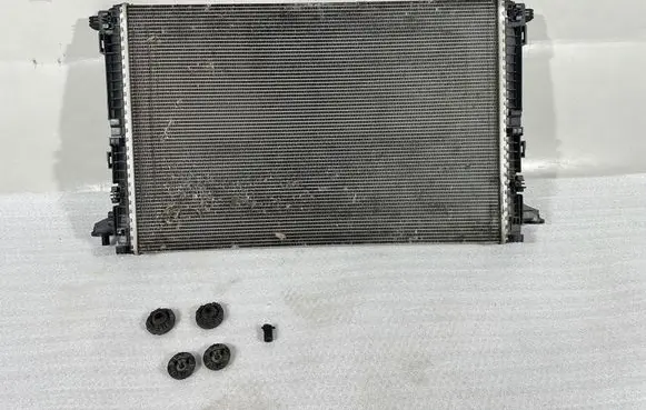 Porsche Cayenne (9Y0 9Y3) Coolant radiator 4N0121251C 95812125110