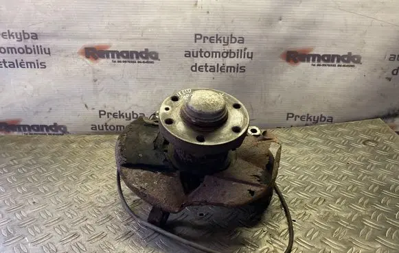 Iveco Daily 40.8 Front wheel hub