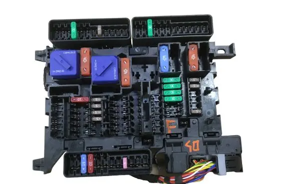 BMW 1 F40 Fuse module 5A0BD89 C99SZ080H CZ90C00