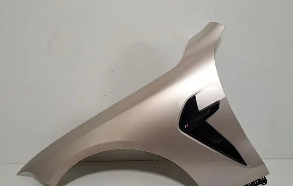 BMW M8 F91 F92 G14 G15 Fender 8099753 5B3AE25