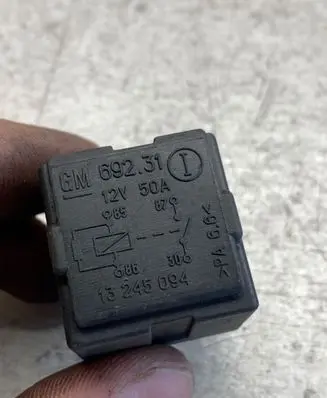 Opel Insignia A Other relay 13245094