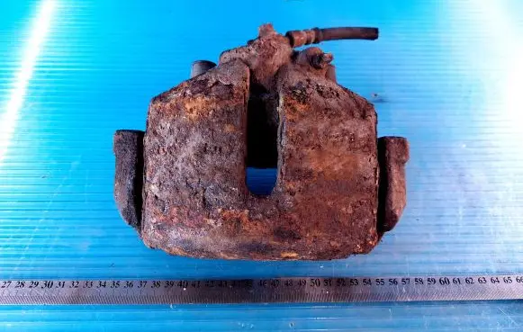 Volkswagen Touran I Front brake caliper 1K0615123E