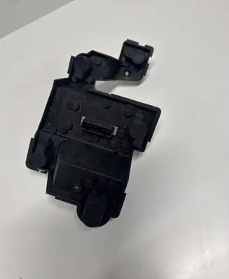 Audi TT Mk1 Tail light bulb cover holder 89100109