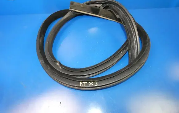 Jaguar XJ X351 Rubber seal rear door 
