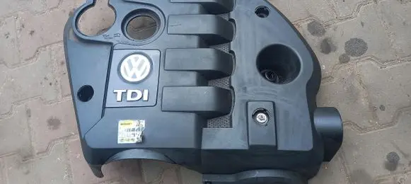 Volkswagen Passat Alltrack Engine splash shield/under tray