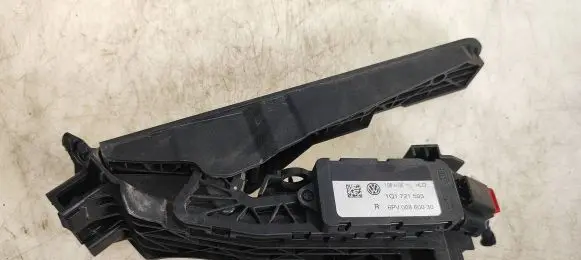Volkswagen Eos Accelerator throttle pedal 1q1721503