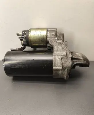 BMW 3 E90 E91 Starter motor 7796892