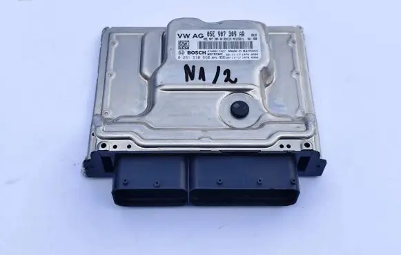 Volkswagen Golf Cross Engine control unit/module 05E907309AR 0261S10600