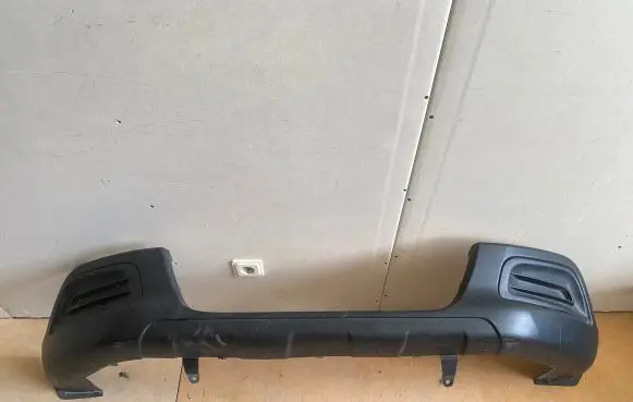 Front bumper lip