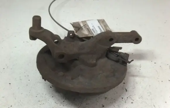 Mazda 323 Rear wheel hub 