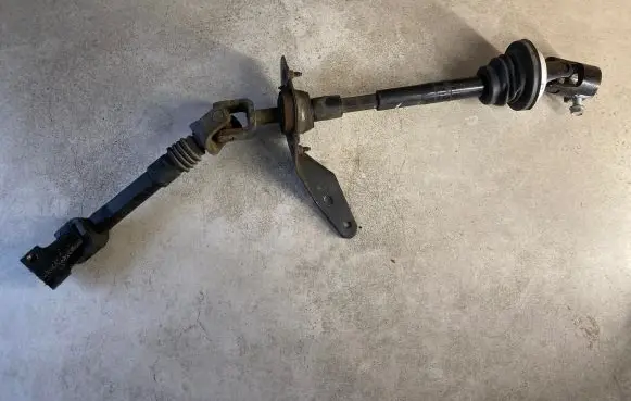 Jeep Cherokee III KJ Steering column universal joint 024AB872011142