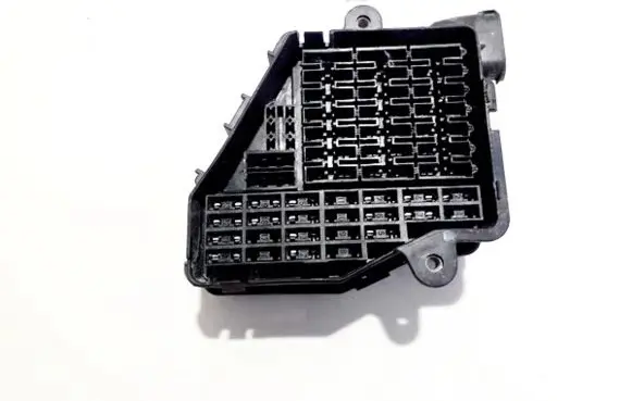 Volkswagen PASSAT B5 Fuse box set 5010876