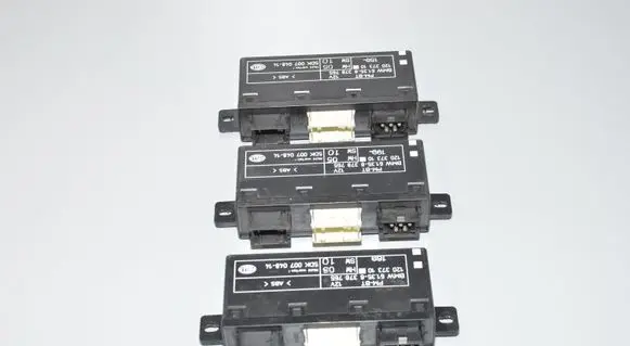 BMW 7 E38 Door control unit/module 8378765
