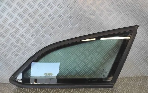 Ford Focus Rear side window